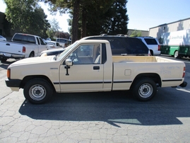 1988  MITSUBISHI MIGHTY MAX BEIGE 4CYL AT SHORT BED 153719